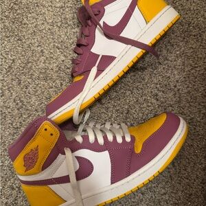 Nike air Jordan 1 size 8 men used Purple and Yellow High-Top Sneakers